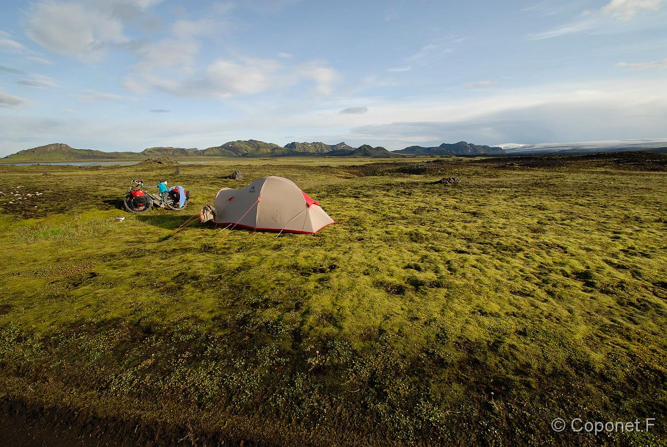005 Islande 2009.jpg - bivouac à 2km d'un gué difficile de la F210 sur la rivière Holmsa